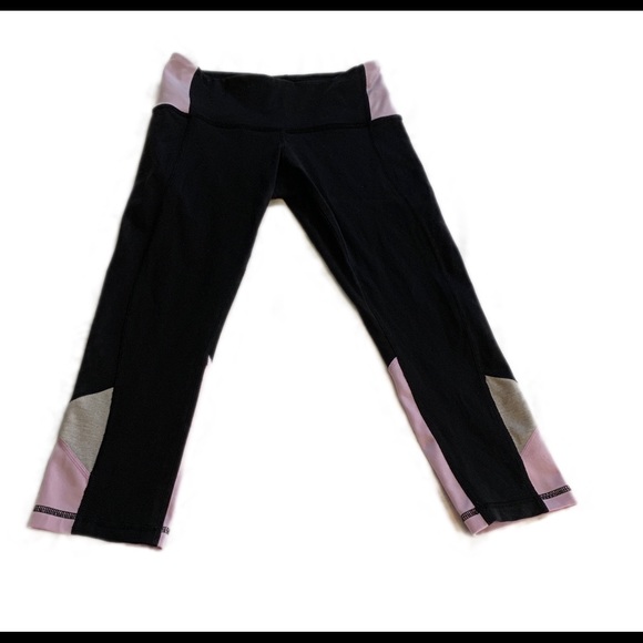 Lululemon Wunder Under Crop Size 4 - Picture 2 of 8